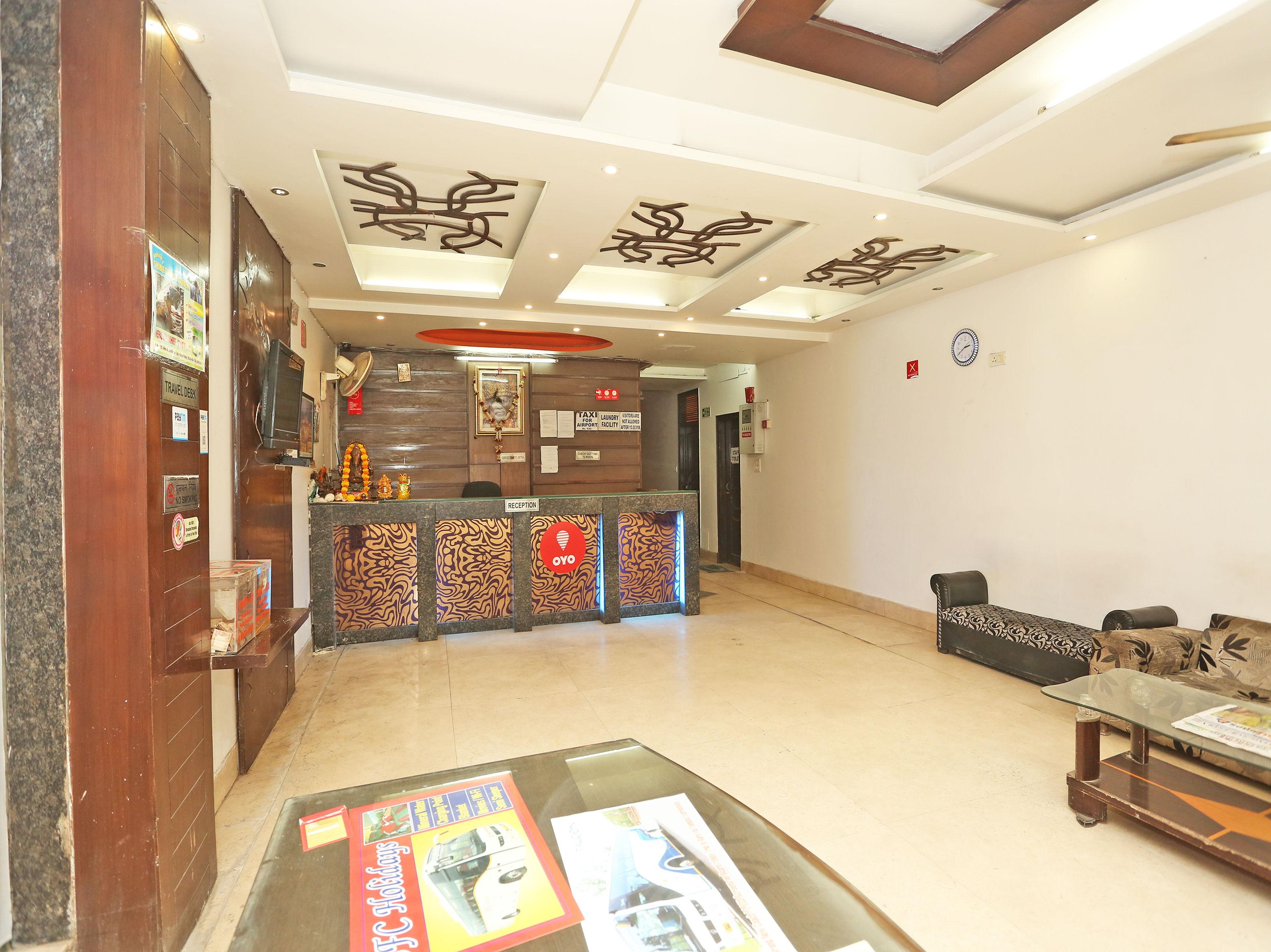 Hotel O Aura Palace Deluxe New Delhi Exterior photo