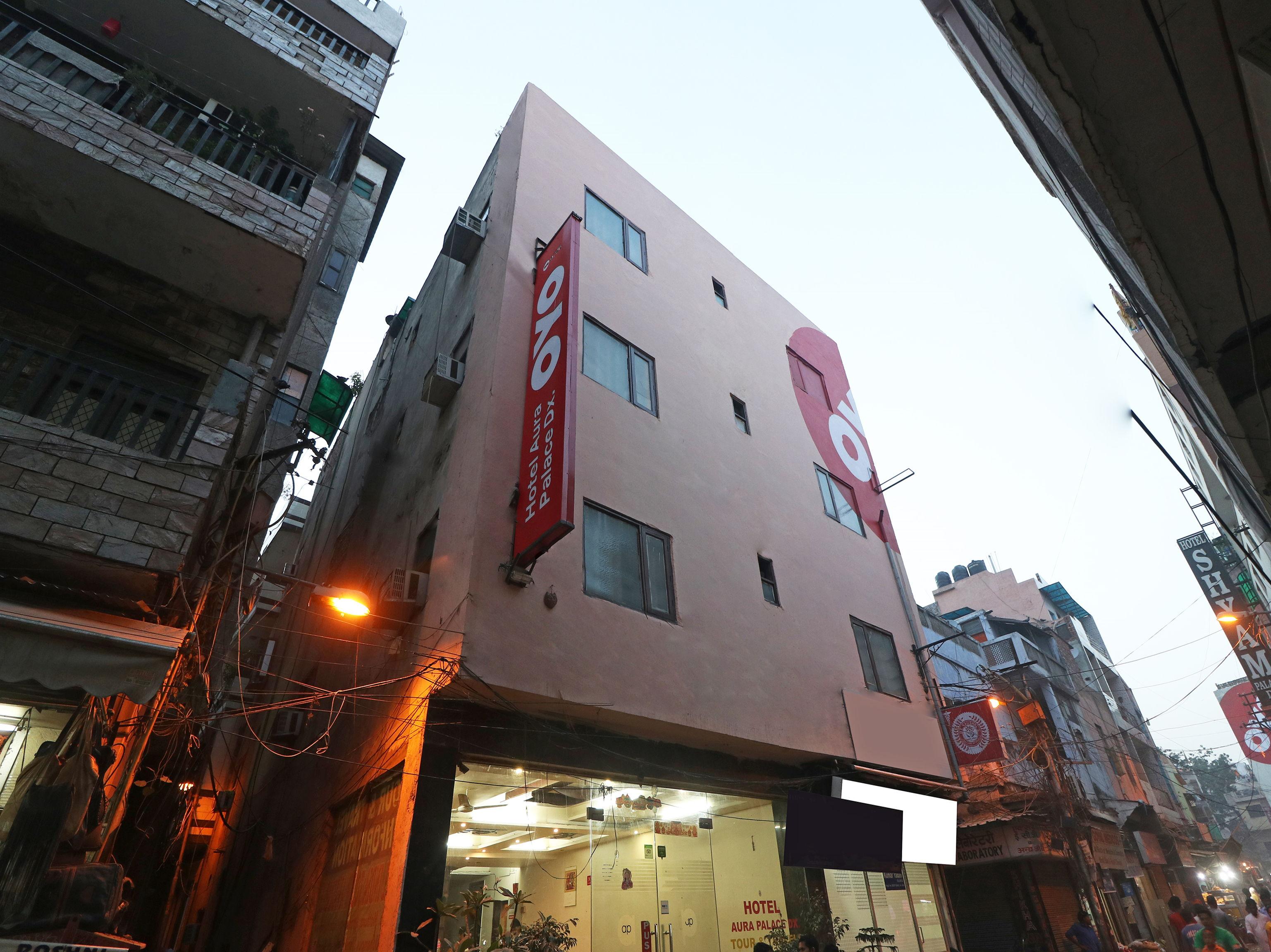 Hotel O Aura Palace Deluxe New Delhi Exterior photo