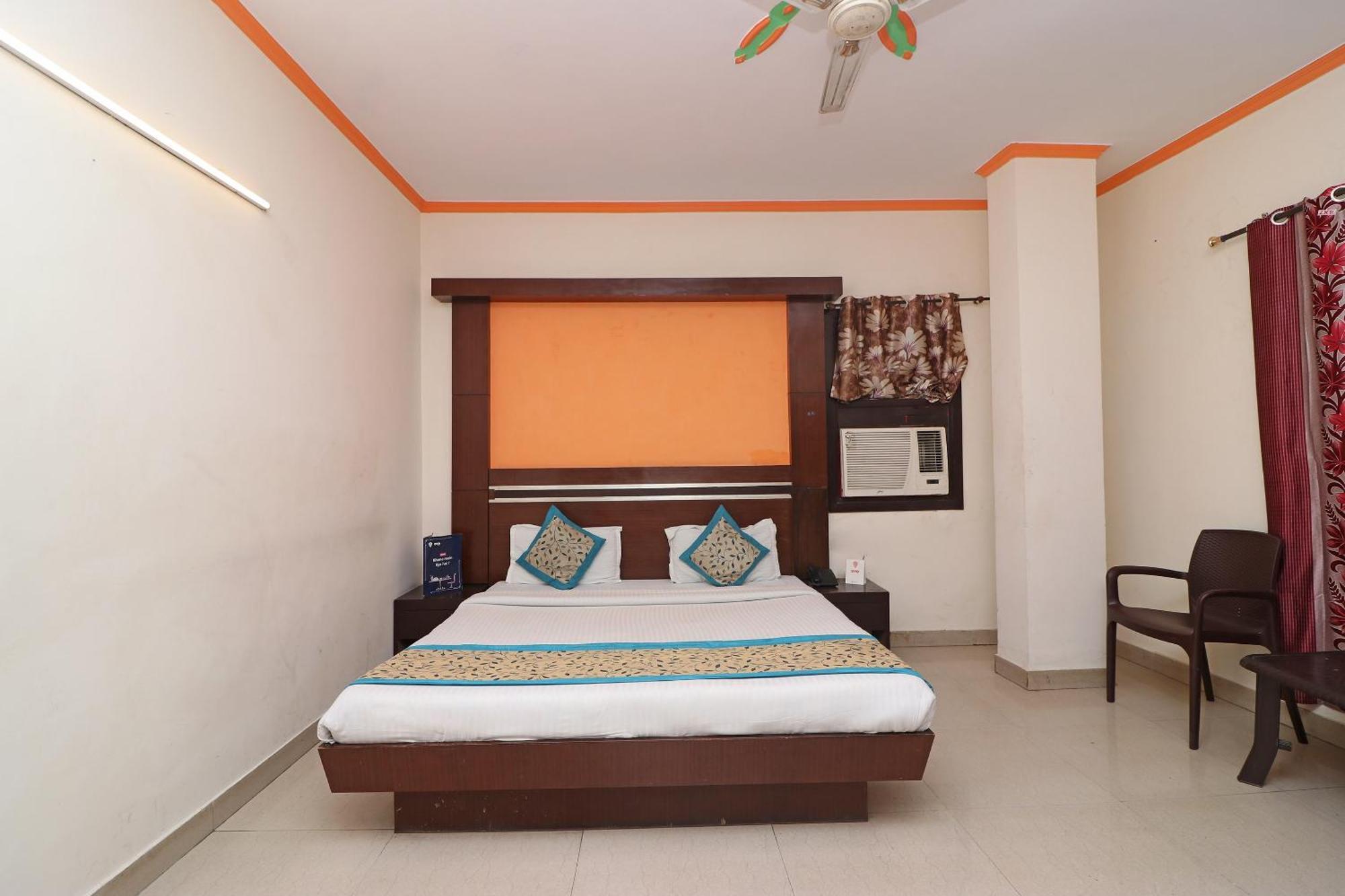 Hotel O Aura Palace Deluxe New Delhi Exterior photo