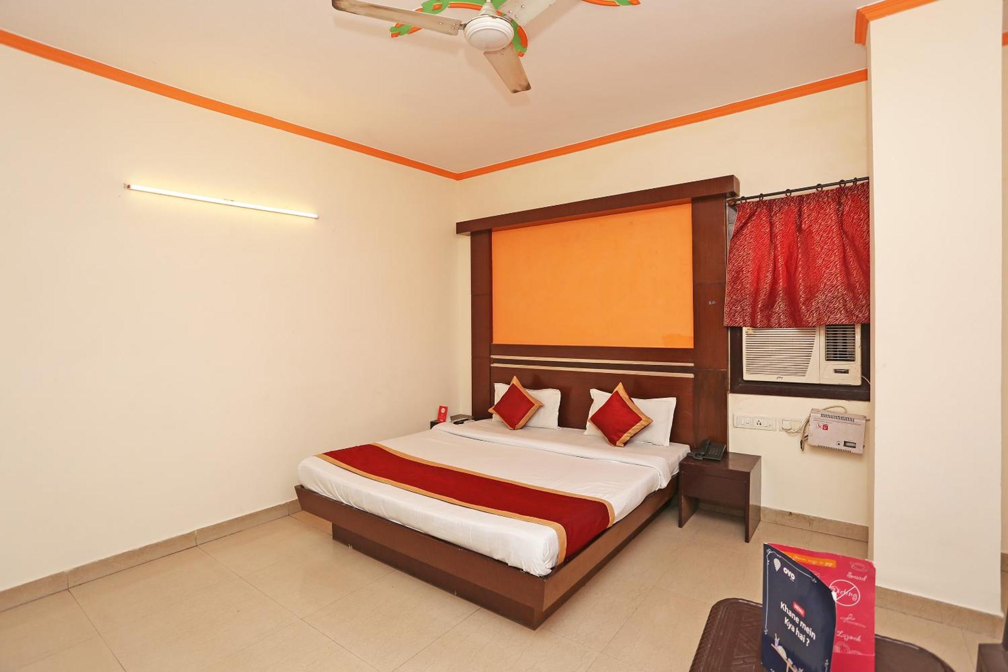 Hotel O Aura Palace Deluxe New Delhi Exterior photo